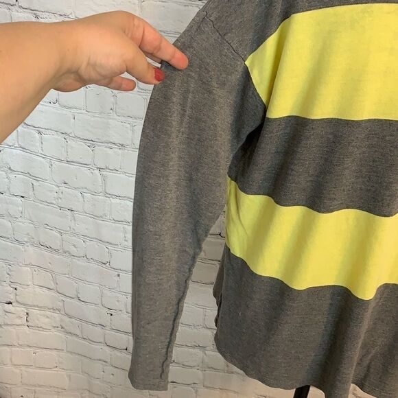 Liz Claiborne/ Henley Top / Size Large - Picture 4 of 6